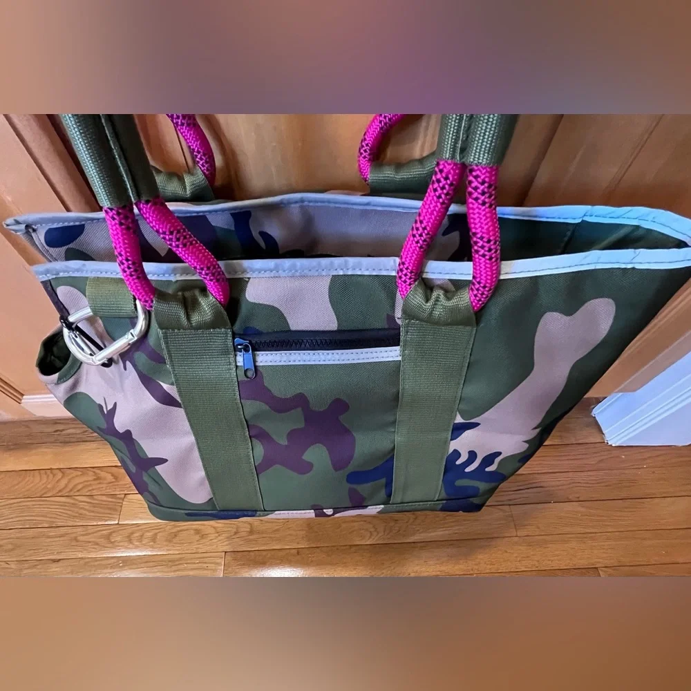 Roverlund Out-and-About Pet Tote in the Camo/Magenta color combination. - Picture 11 of 16